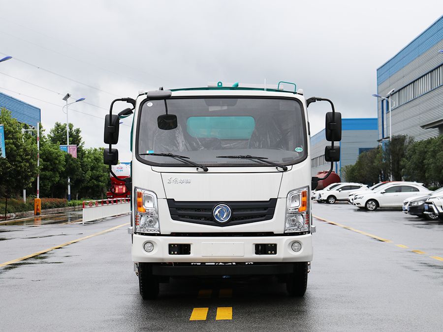 東風(fēng)華神純電動吸塵車