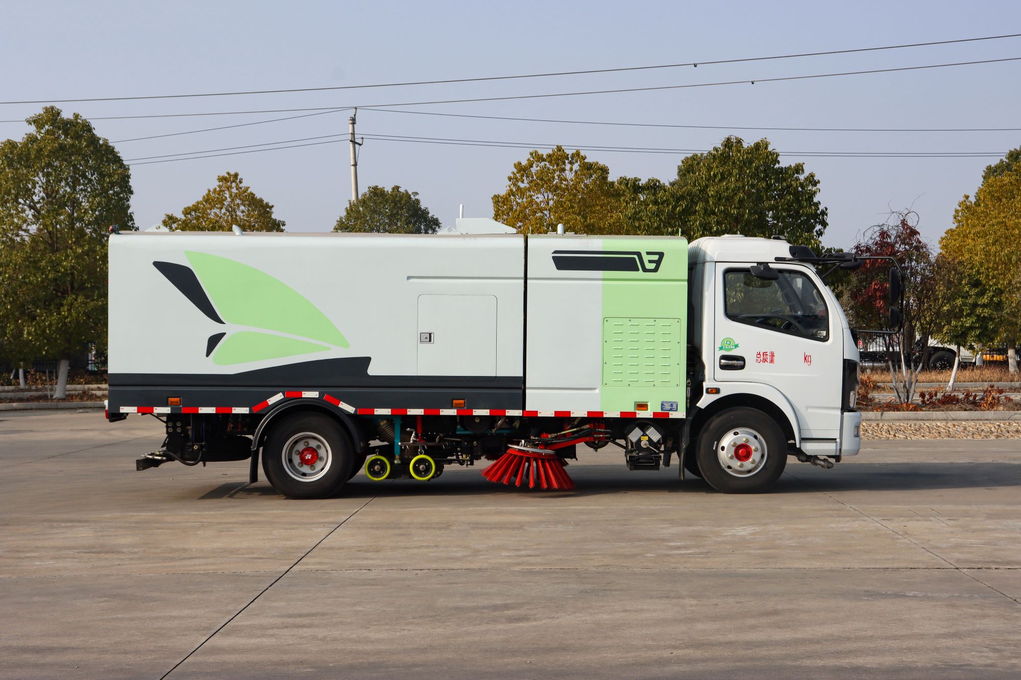 東風(fēng)凱普特純電動(dòng)洗掃車