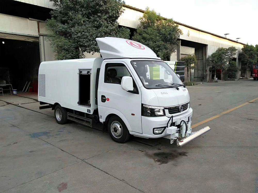 東風途逸路面清洗車