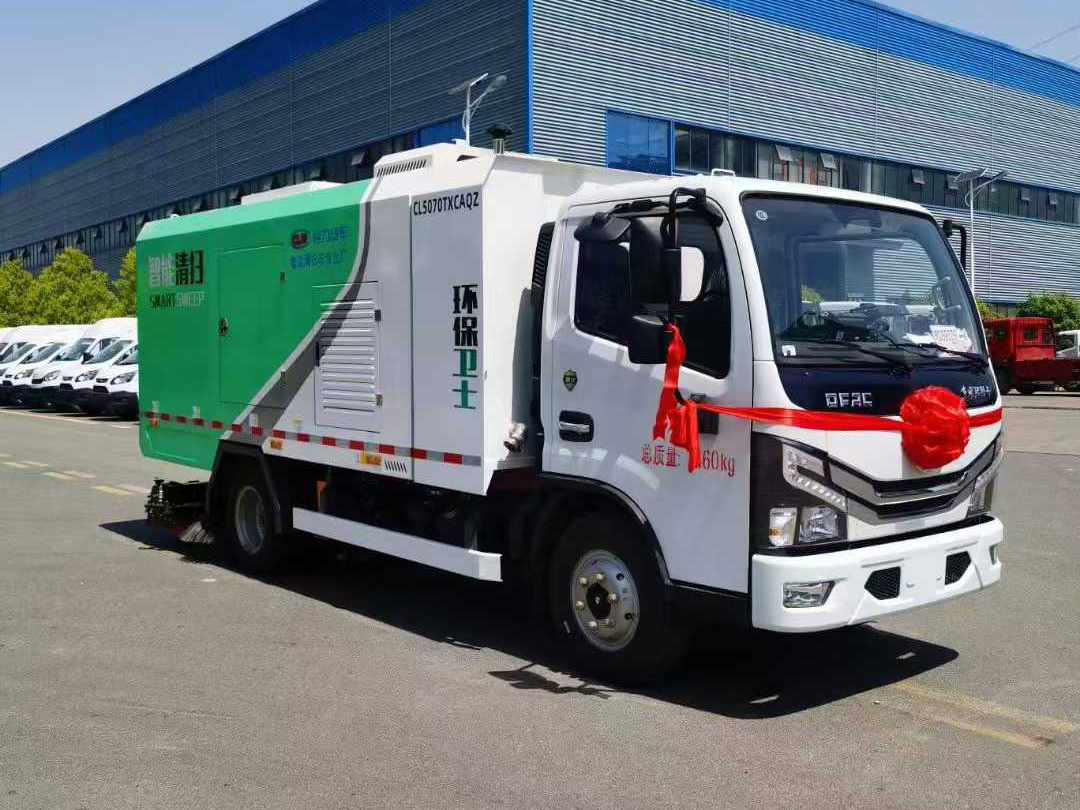 東風(fēng)小多利卡6方干濕兩用洗掃車